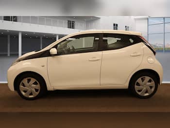 Used Toyota AYGO 2015 for sale - 79781855: Photo
