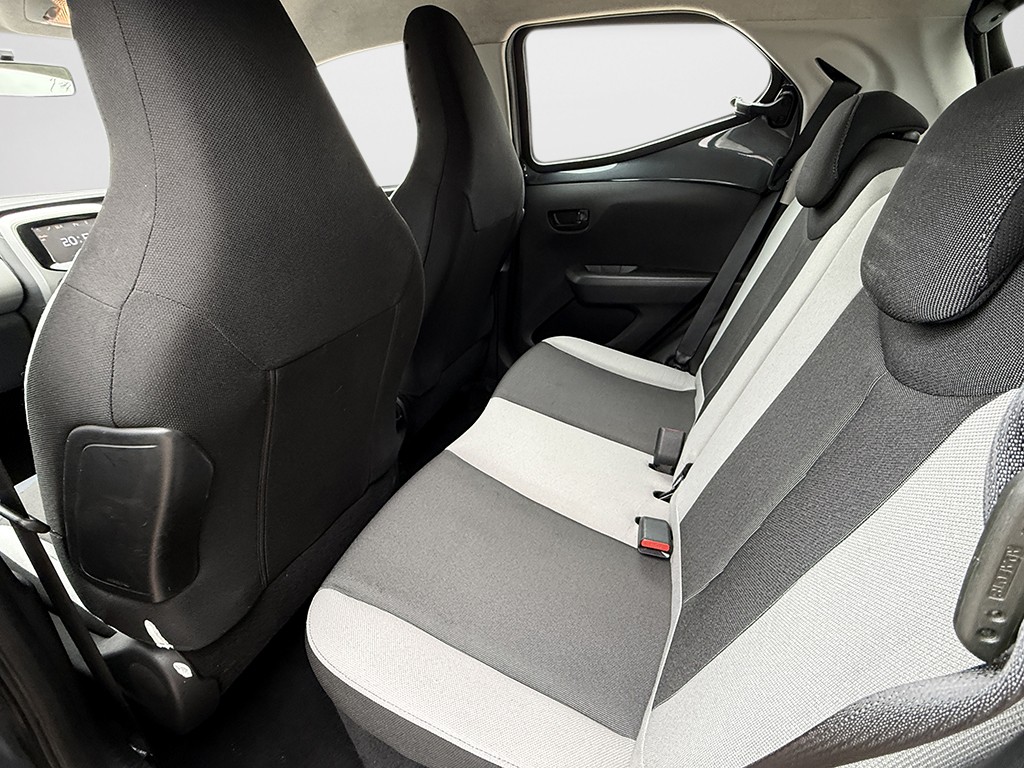 Used Toyota AYGO 2014 for sale - 77968758: Photo 19