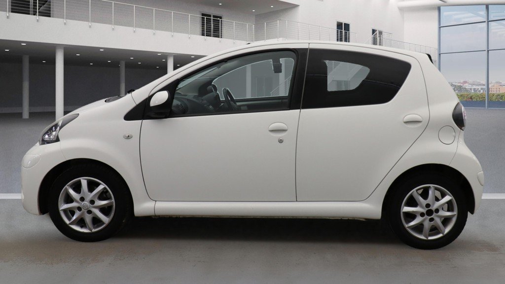 Used Toyota AYGO 2014 for sale - 76794292: Photo 6