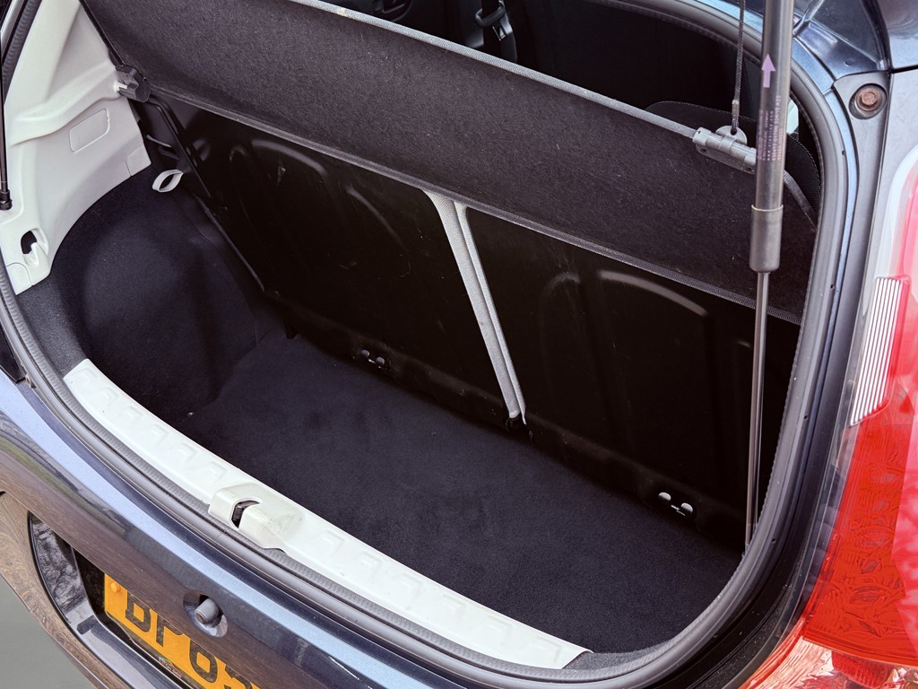 Used Toyota AYGO 2015 for sale - 77830141: Photo 16