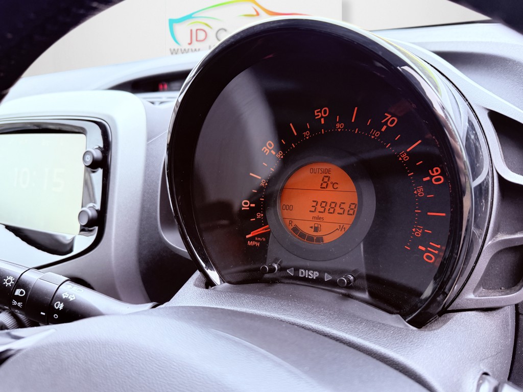 Used Toyota AYGO 2015 for sale - 77830141: Photo 25