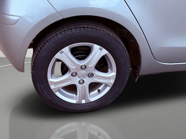 Used Toyota Yaris 2010 for sale - 74961195: Photo 18