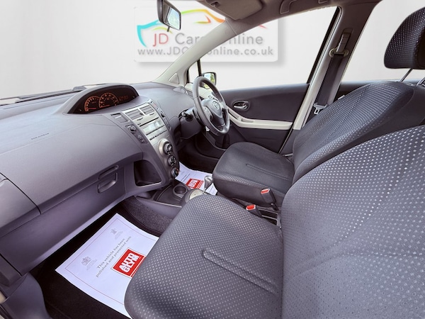 Used Toyota Yaris 2010 for sale - 74961195: Photo 24