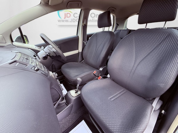 Used Toyota Yaris 2010 for sale - 74961195: Photo 26