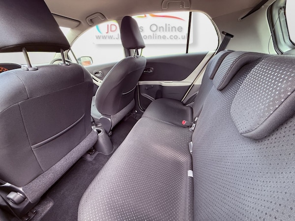 Used Toyota Yaris 2010 for sale - 74961195: Photo 29