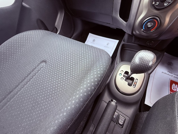 Used Toyota Yaris 2010 for sale - 74961195: Photo 31