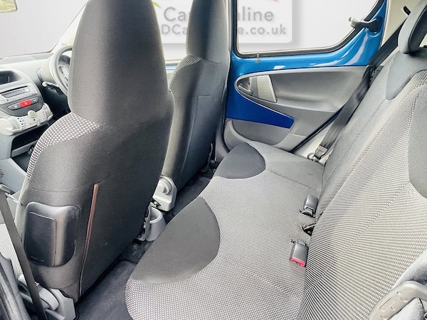 Used Toyota AYGO 2010 for sale - 75091607: Photo 11