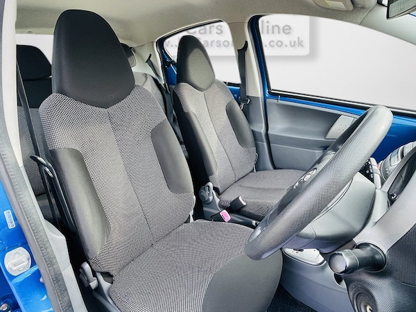 Used Toyota AYGO 2010 for sale - 75091607: Photo 14