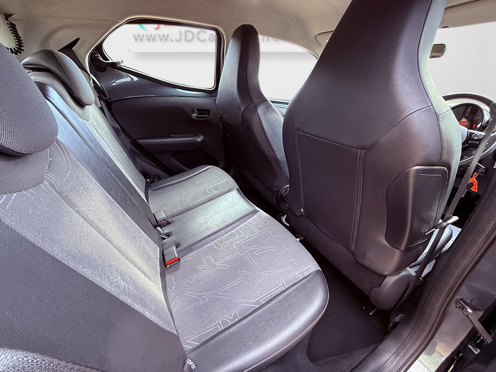 Used Toyota AYGO 2015 for sale - 76439897: Photo 32