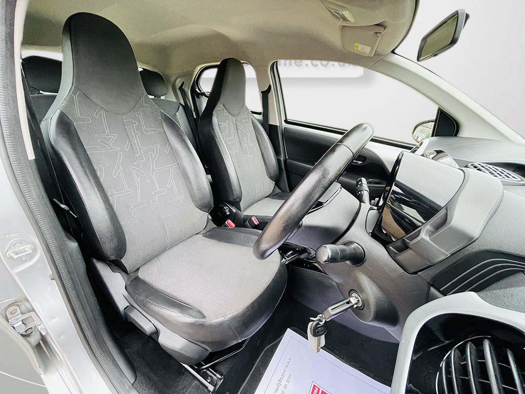 Used Toyota AYGO 2015 for sale - 77220512: Photo 10