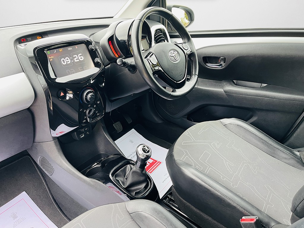 Used Toyota AYGO 2015 for sale - 77220512: Photo 12