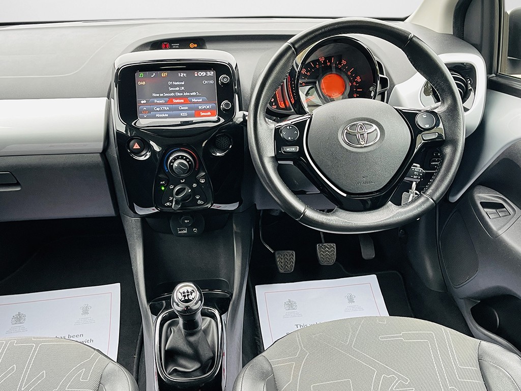 Used Toyota AYGO 2015 for sale - 77220512: Photo 17