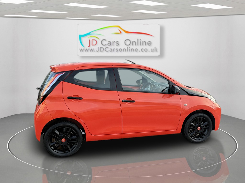Used Toyota AYGO 2015 for sale - 76848633: Photo 10
