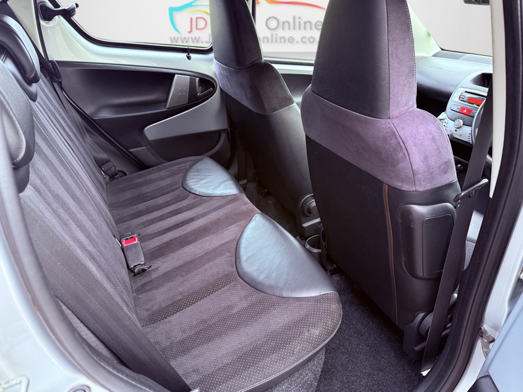 Used Toyota AYGO 2012 for sale - 77541694: Photo 25