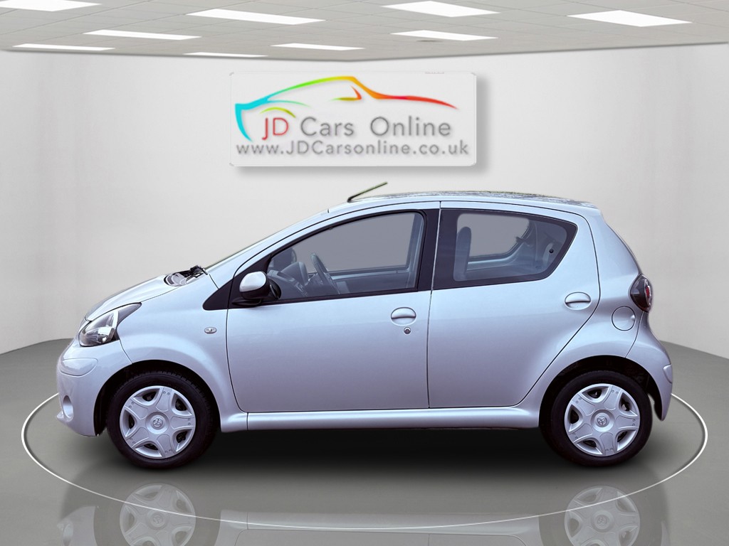 Used Toyota AYGO 2012 for sale - 77541694: Photo 4