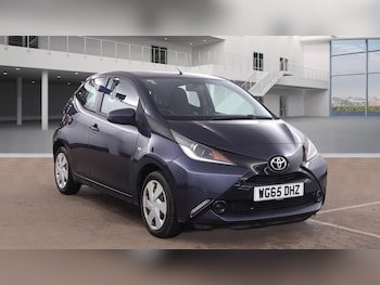 2015 - 1.0 VVT-i X-Play 5dr x-shift