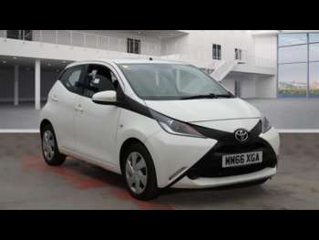 2017 - 1.0 VVT-i x-play 5-Door