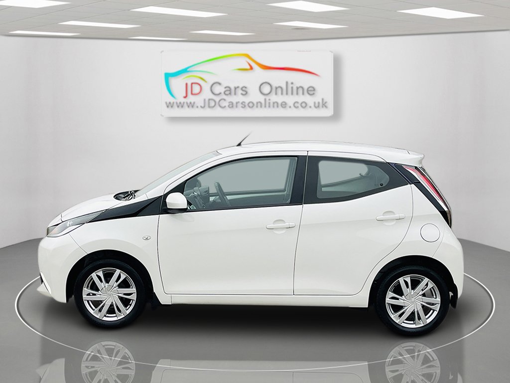 Used Toyota AYGO 2014 for sale - 76794299: Photo 14