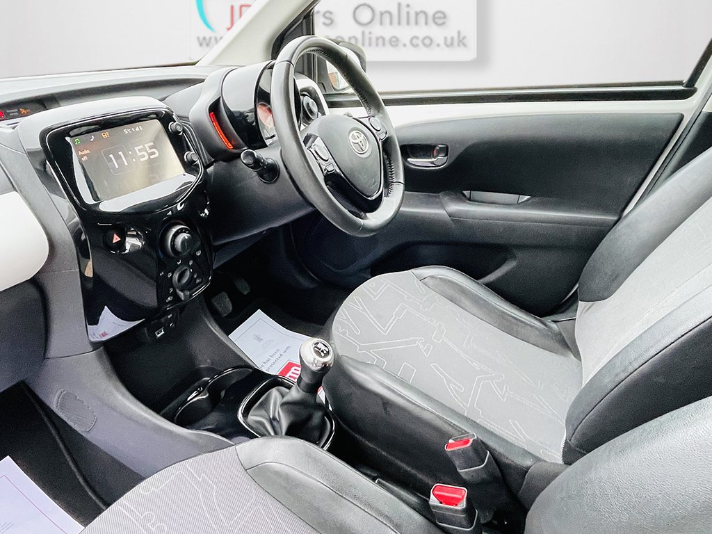 Used Toyota AYGO 2014 for sale - 76794299: Photo 24