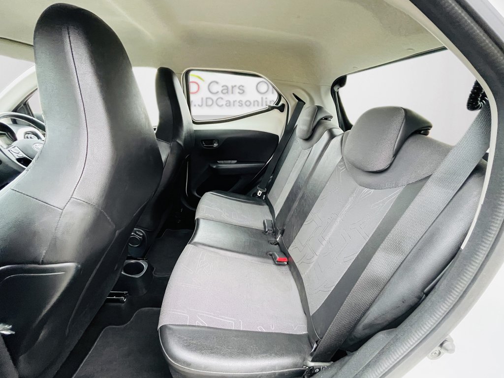 Used Toyota AYGO 2014 for sale - 76794299: Photo 26