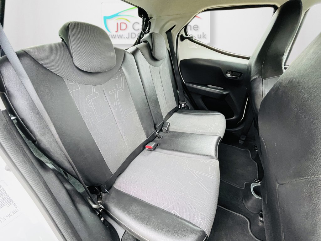 Used Toyota AYGO 2014 for sale - 76794299: Photo 27