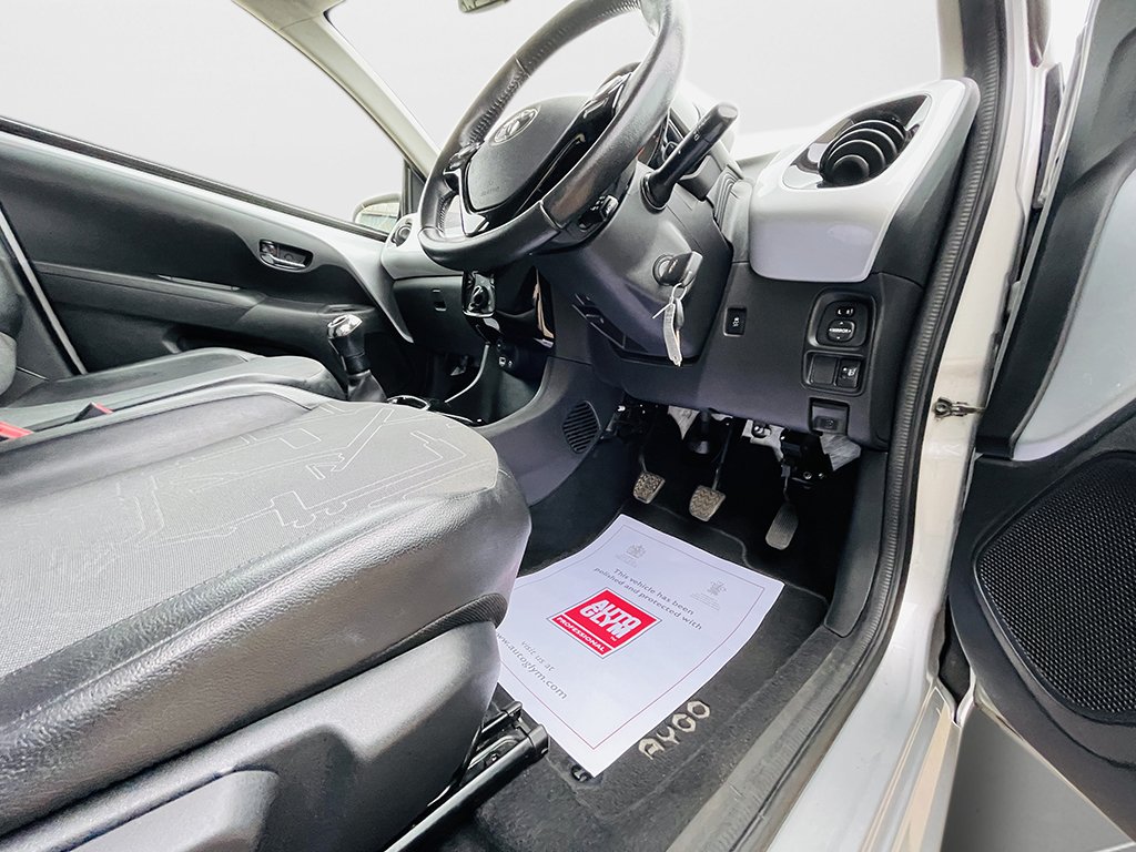 Used Toyota AYGO 2014 for sale - 76794299: Photo 29