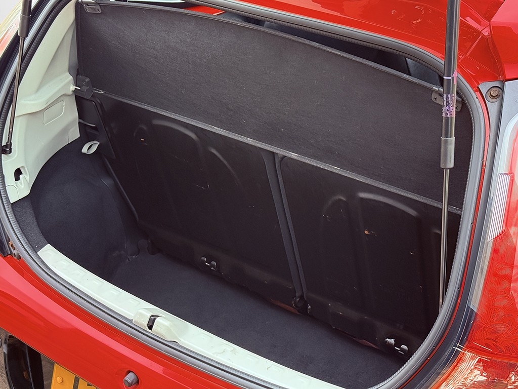 Used Toyota AYGO 2014 for sale - 76848689: Photo 10