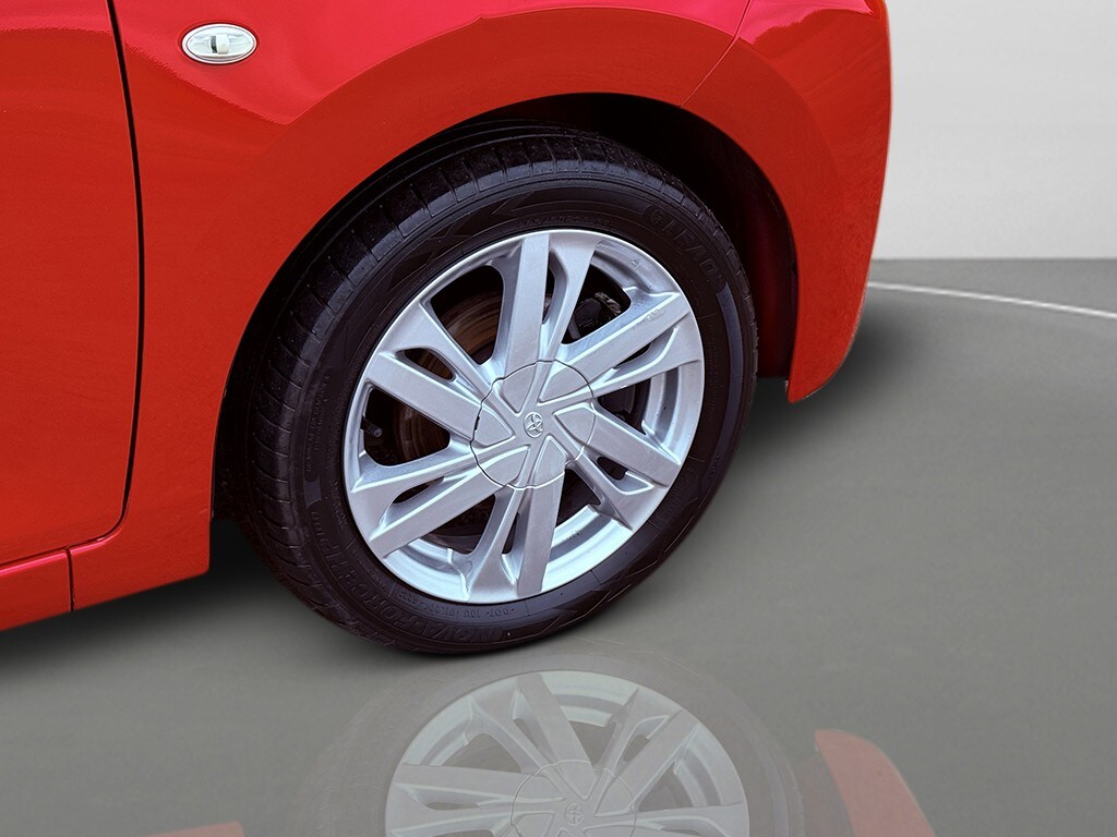 Used Toyota AYGO 2014 for sale - 76848689: Photo 14