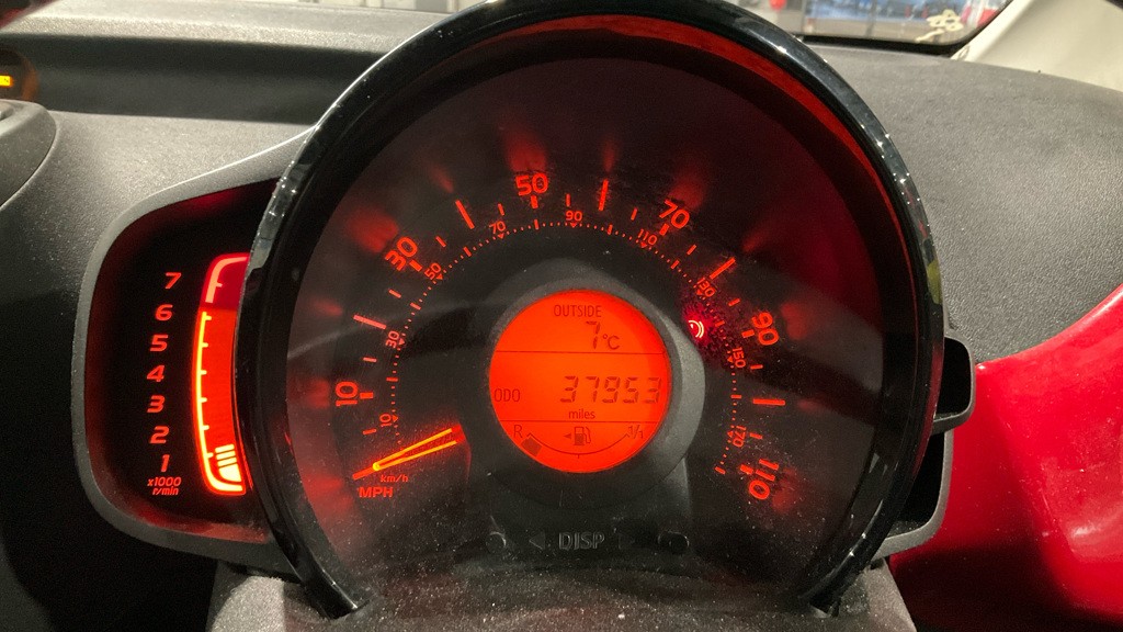 Used Toyota AYGO 2014 for sale - 76848689: Photo 7