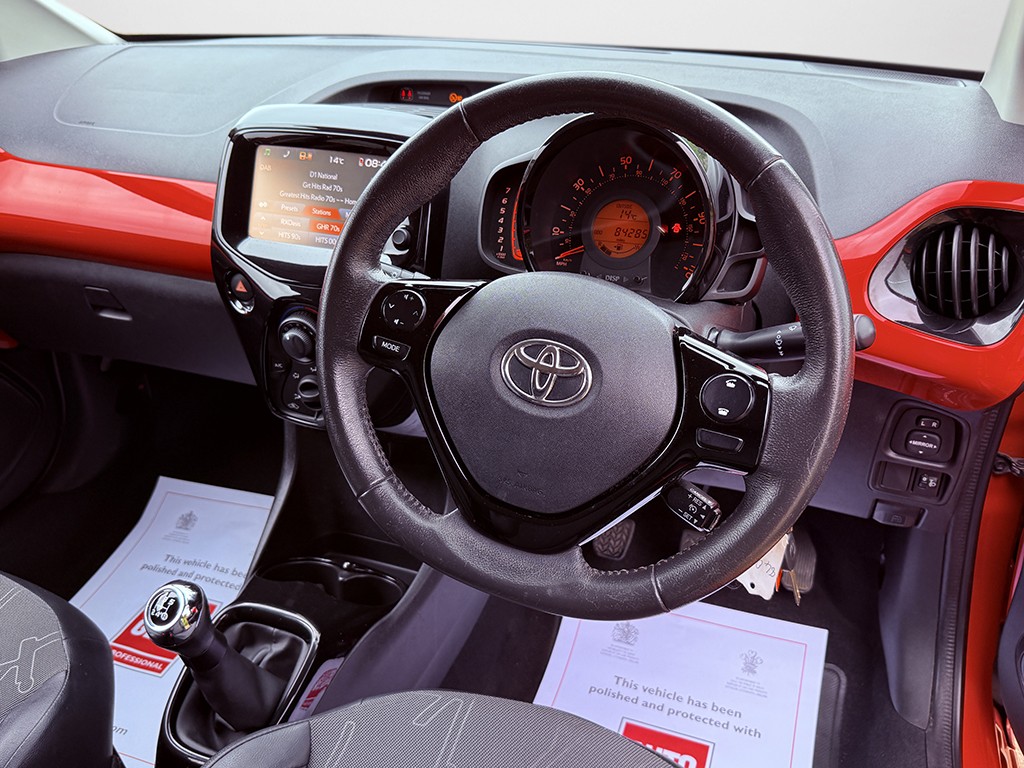 Used Toyota AYGO 2014 for sale - 76848689: Photo 8