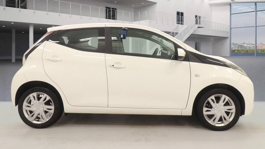 Used Toyota AYGO 2015 for sale - 77107677: Photo 5