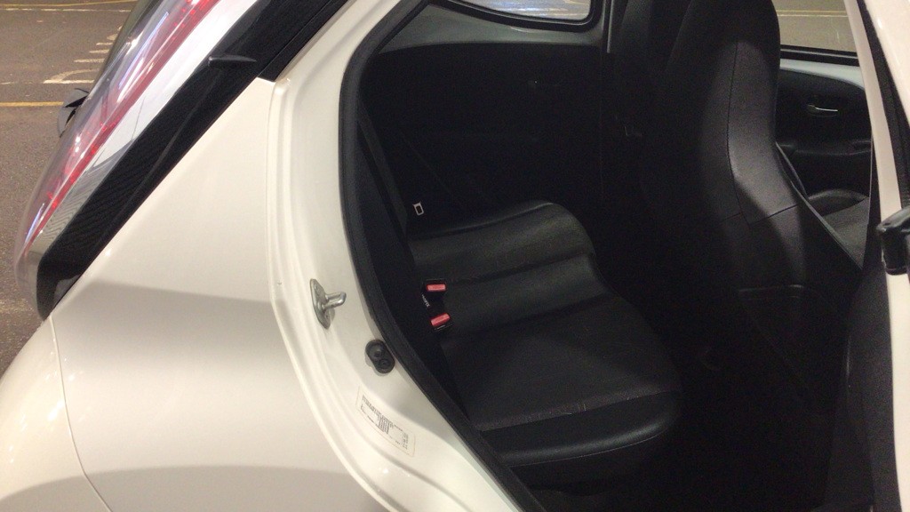 Used Toyota AYGO 2015 for sale - 77107677: Photo 8