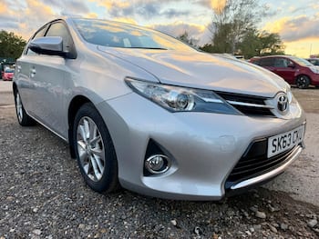 Used Toyota Auris 2013 for sale - 79847365: Photo