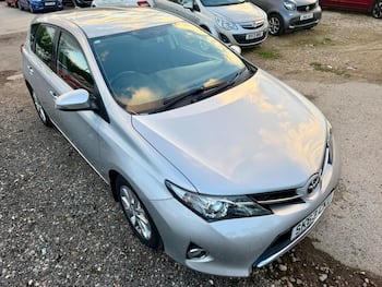 Used Toyota Auris 2013 for sale - 79847365: Photo