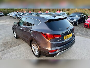 Used Hyundai Santa Fe 2015 for sale - 79230217: Photo