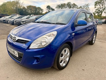 Used Hyundai i20 2010 for sale - 79544075: Photo