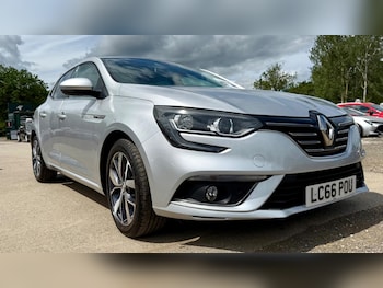 Used Renault Megane 2016 for sale - 79553576: Photo