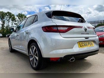 Used Renault Megane 2016 for sale - 79553576: Photo