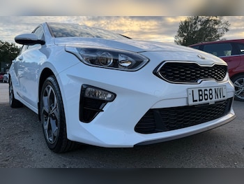 Used Kia Ceed 2019 for sale - 79230230: Photo