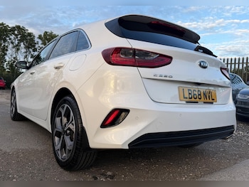 Used Kia Ceed 2019 for sale - 79230230: Photo