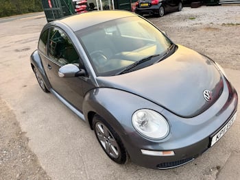 Used Volkswagen Beetle 2011 for sale - 79657378: Photo