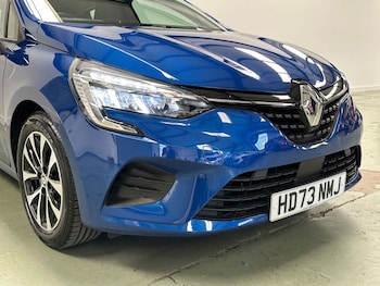 Used Renault Clio 2023 for sale - 79608798: Photo