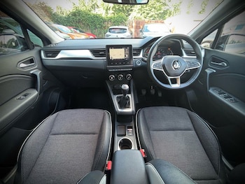 Used Renault Captur 2023 for sale - 79199018: Photo