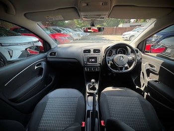 Used Volkswagen Polo 2017 for sale - 79199638: Photo