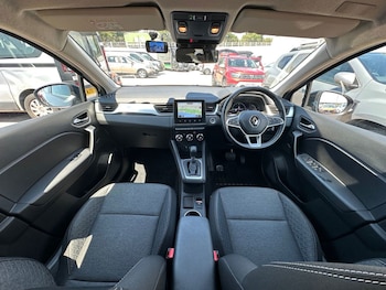 Used Renault Captur 2023 for sale - 79199483: Photo