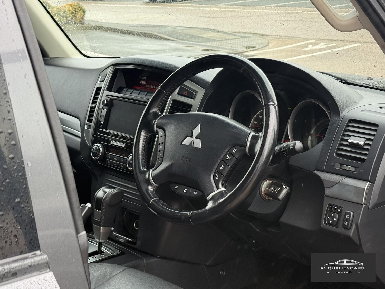 Used Mitsubishi Shogun 2017 for sale - 77450027: Photo 24