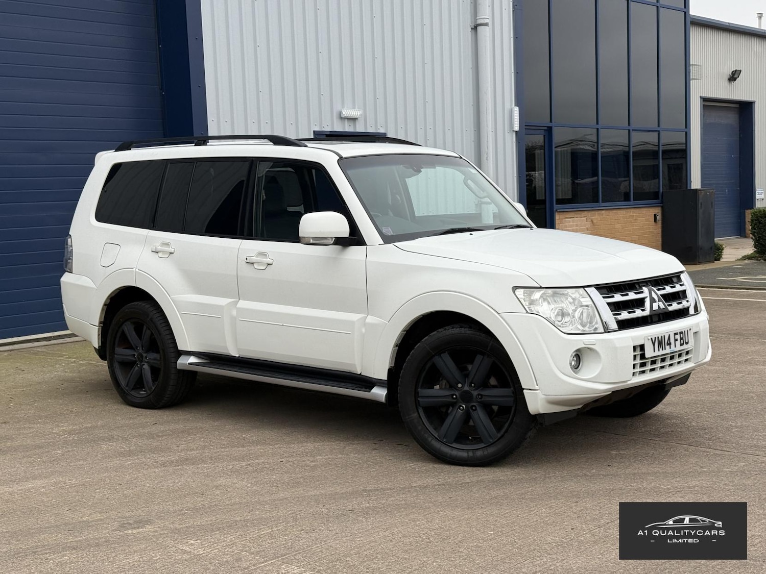 Used Mitsubishi Shogun 2014 for sale - 77959442: Photo 3