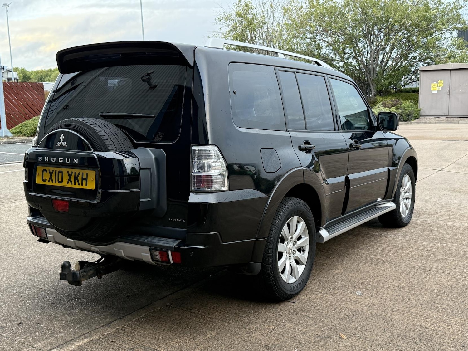Used Mitsubishi Shogun 2010 for sale - 76255518: Photo 5
