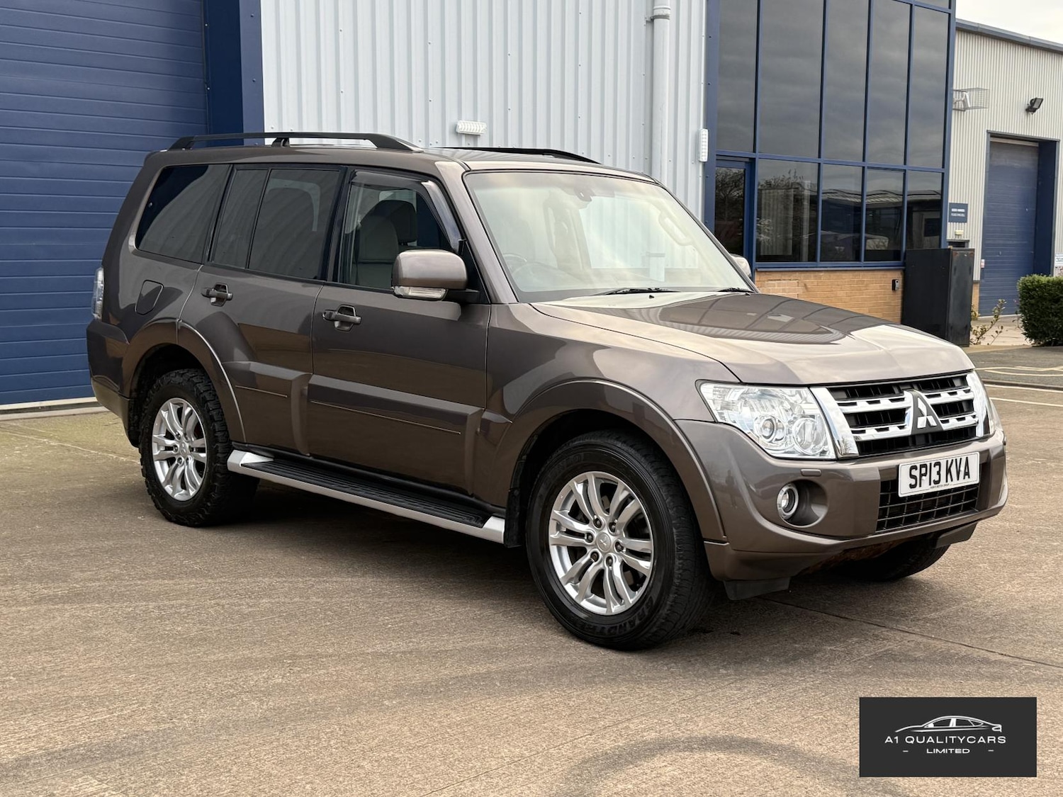 Used Mitsubishi Shogun 2013 for sale - 78184140: Photo 3