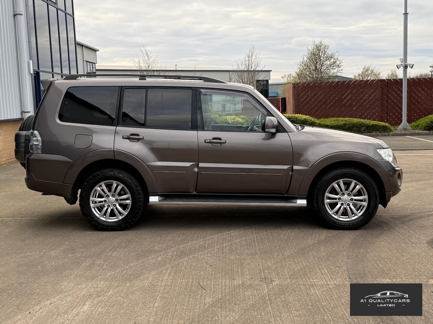 Used Mitsubishi Shogun 2013 for sale - 78184140: Photo 4